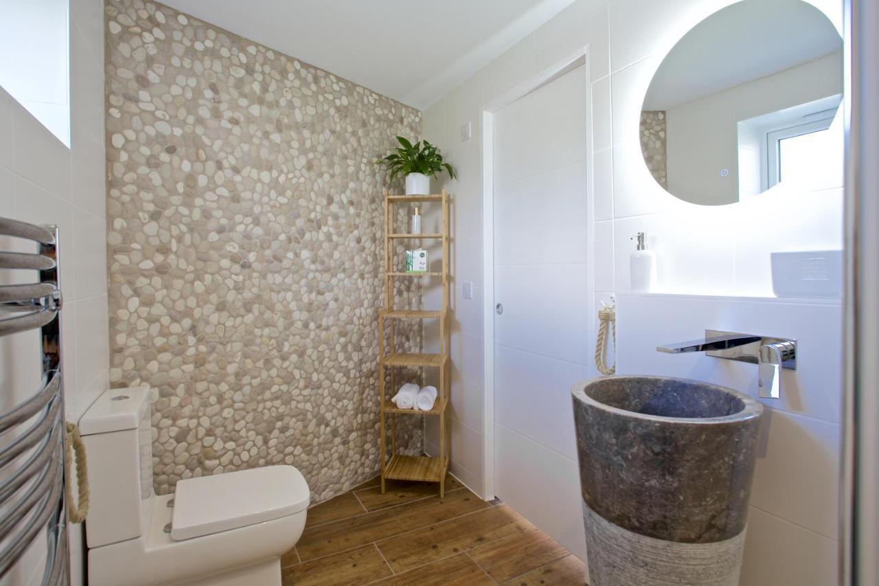 Appartamento Pebbles - A Relaxing King Studio With Underfloor Heating St Ives Esterno foto